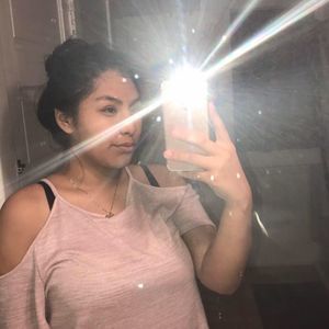 Meet your Posher, Mayra